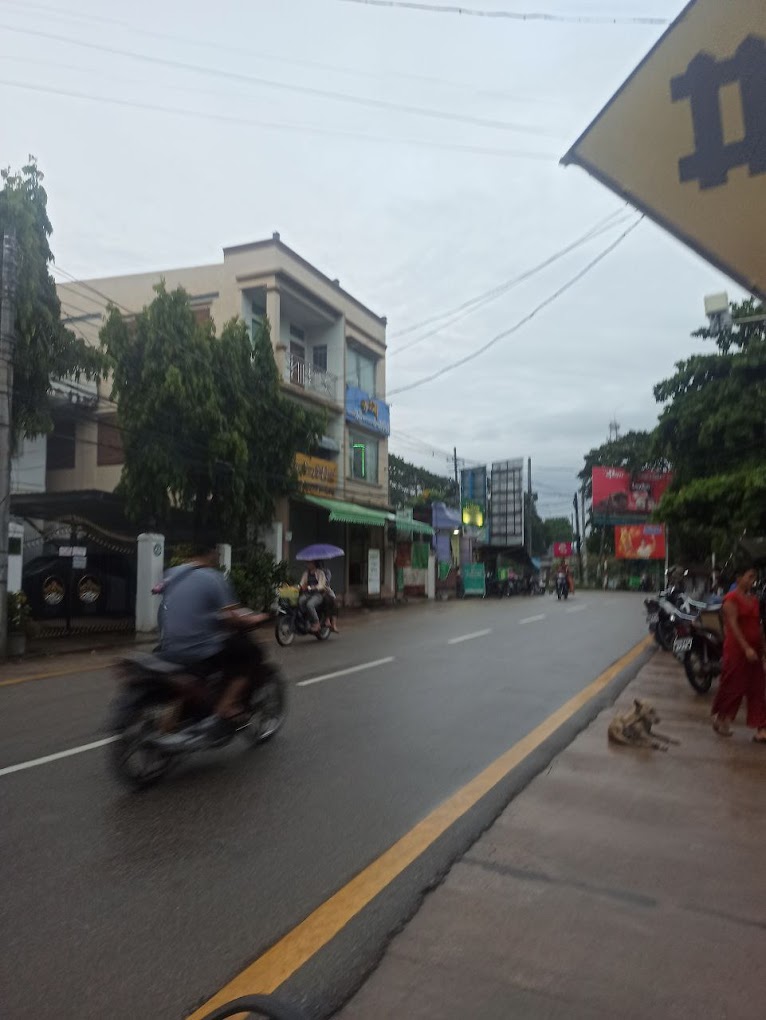 ချယ် ရီ ဧည့်​ဂေဟာ