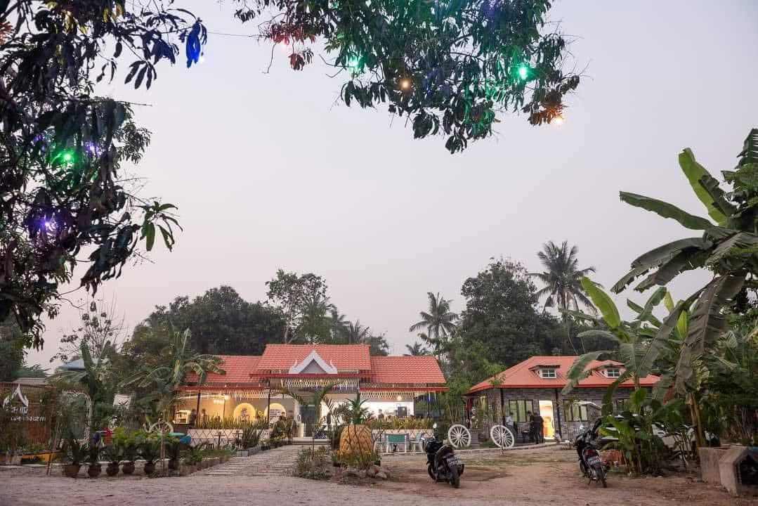Wake Up Cafe & Thai Restaurant