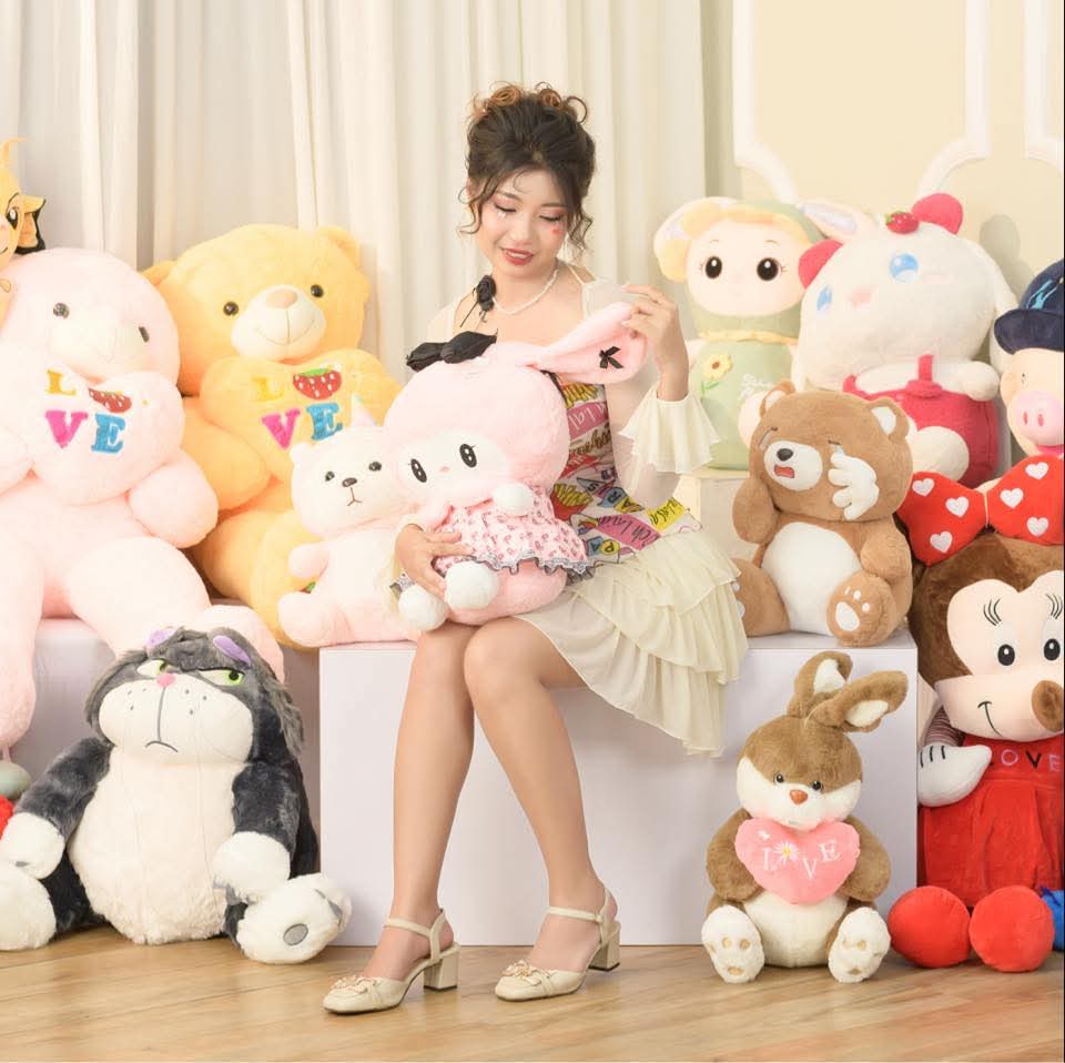 Yoke Sone Kabar (ရုပ်စုံကမ္ဘာအရုပ်ဆိုင်)ဆိုင်အမှတ်(၂)