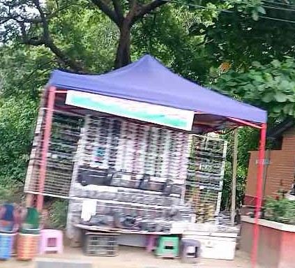 မျက်မှန်အရောင်းဆိုင်